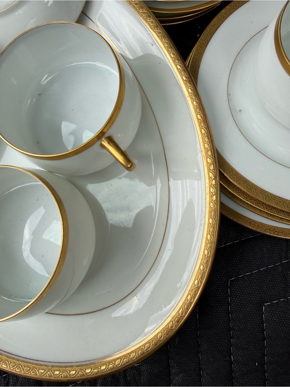 GDA Limoges Elegant White/Gold Rim Porcelain set of 18 pieces
